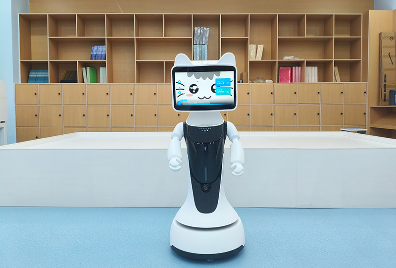 【科梦奇】迎宾机器人小宝：亮相重庆市武陵小学校，助力校园智慧服务