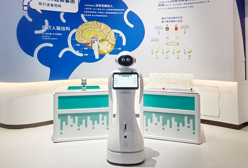 【科梦奇】迎宾机器人小鱼二代:走进阿拉善科技馆,解锁趣味科普新体验